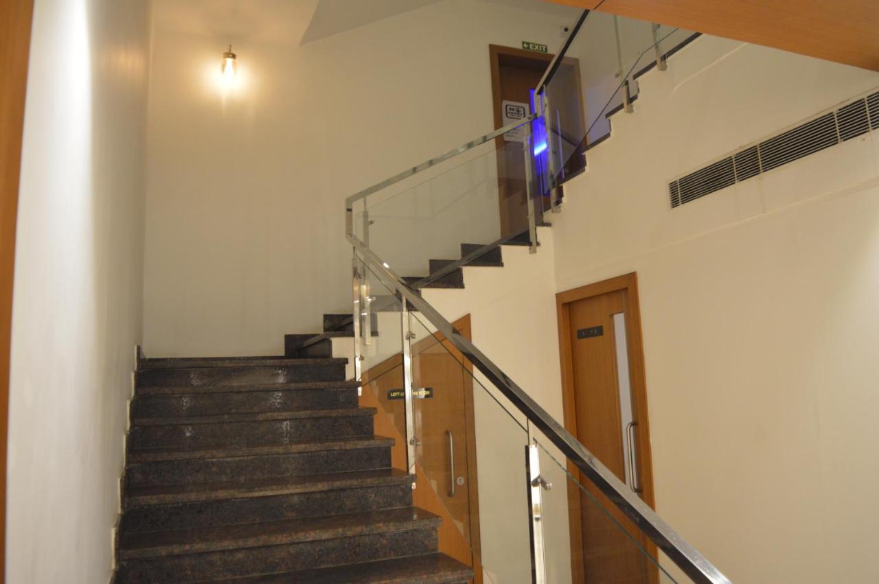 Hotel Apsara Shoranur Exterior photo